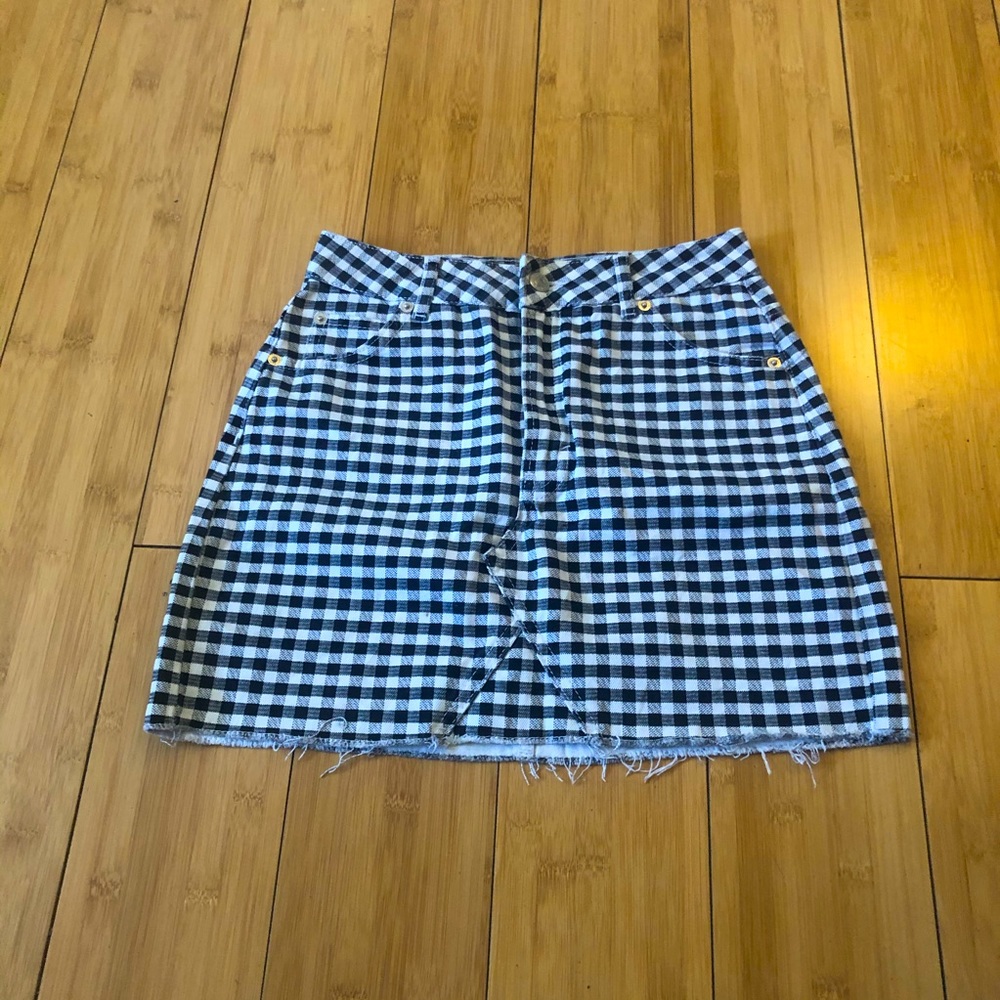 Topshop Moto Black/White Plaid Skirt Sz 4 Raw Hem
